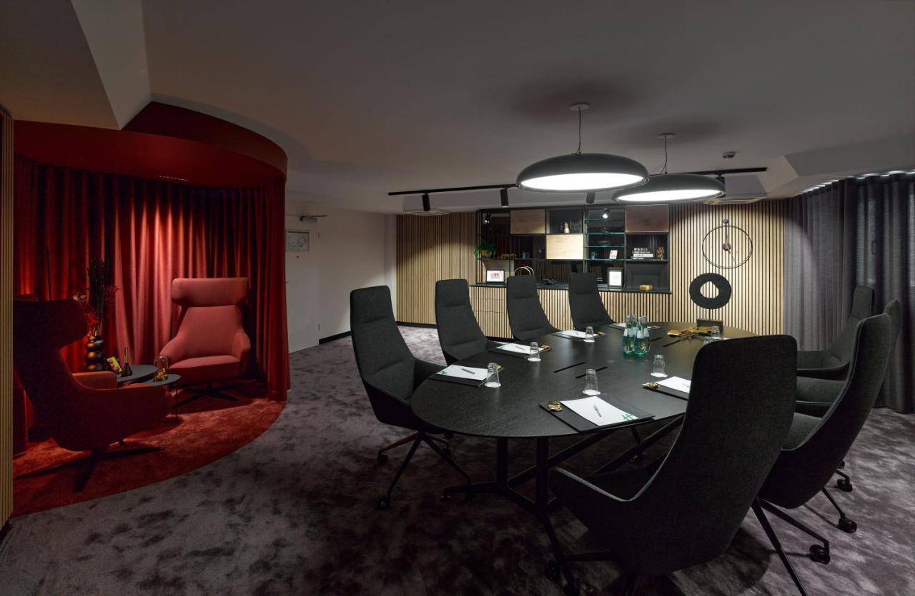 酒店假日Ihg 4*